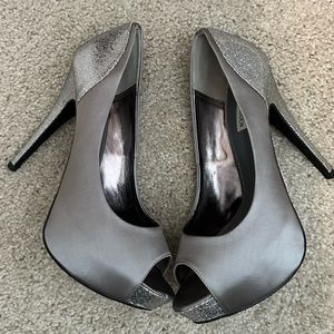 Steve Madden sz 11 platform silver heels Preowned
